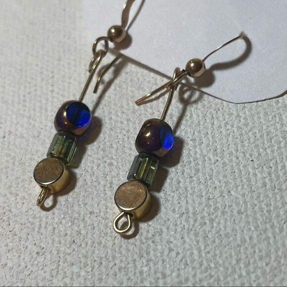 Gold tone earrings with blue and green Czech glass beads - Picture 4 of 7